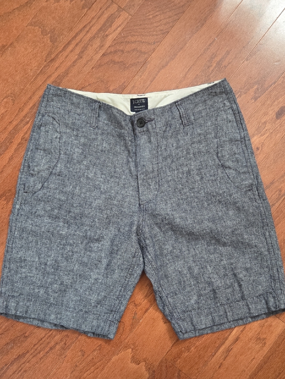 J. Crew Men's Gramercy Flat Front Chambray Shorts in Heather Navy